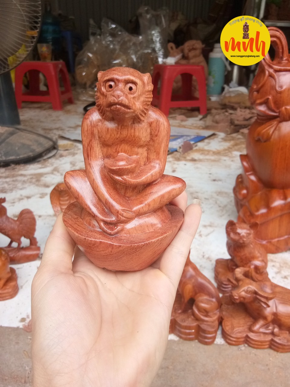 Bộ Tượng 12 Con Giáp Gỗ Hương Đá